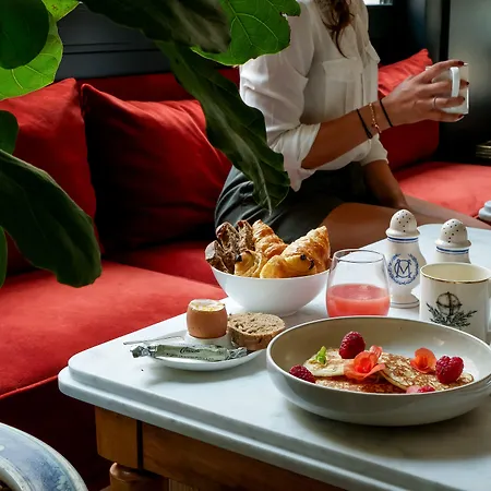 Monte Cristo Hotel